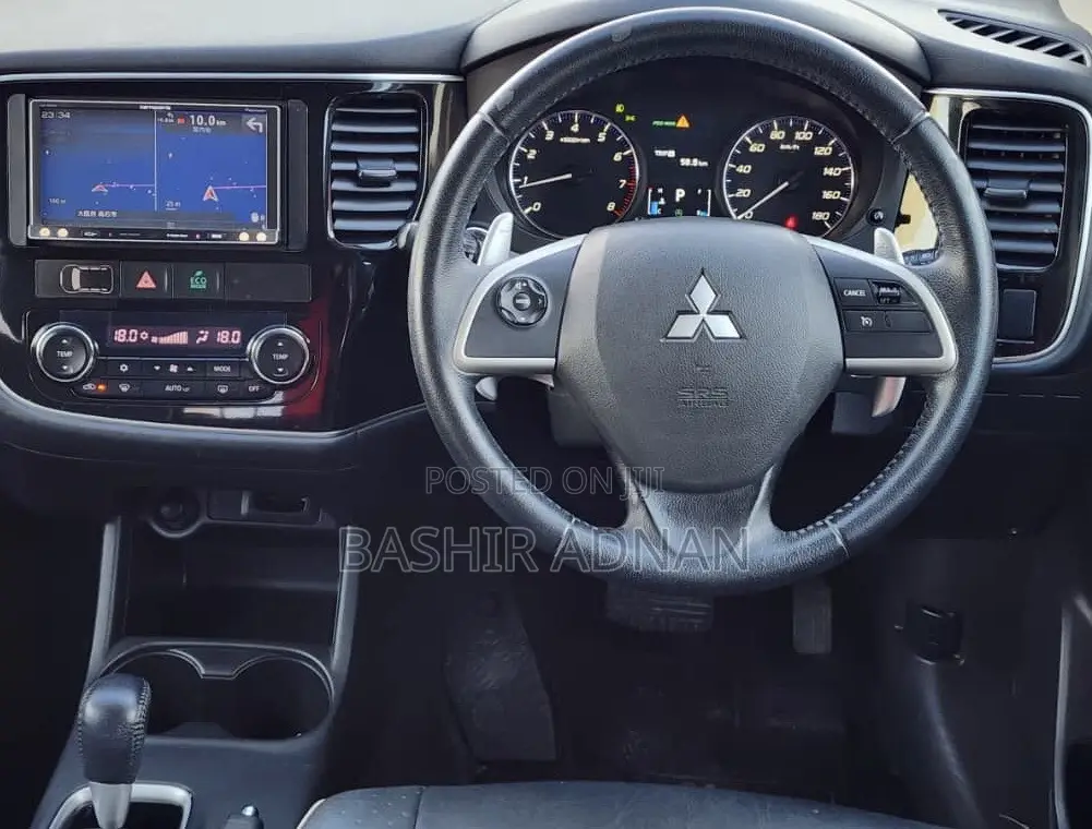 Mitsubishi Outlander 2012 White