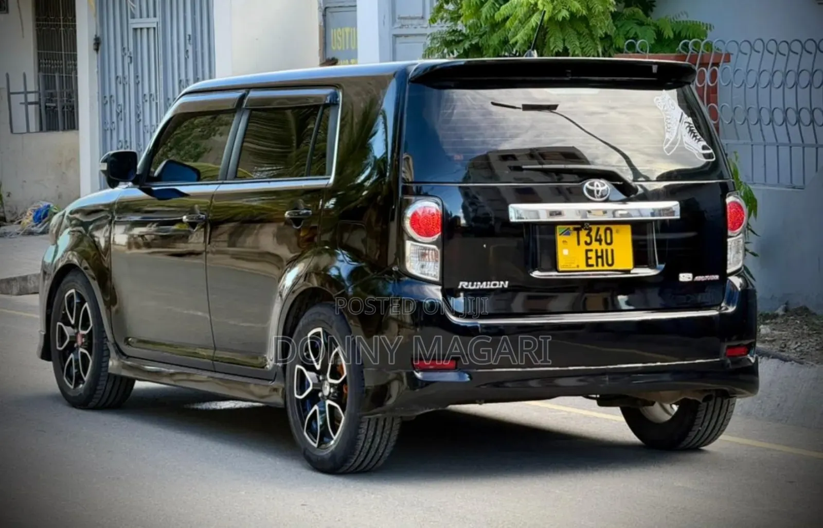 Toyota Corolla Rumion 2010 Black