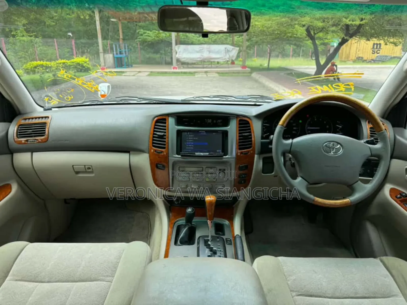 Toyota Land Cruiser Prado 2004 White