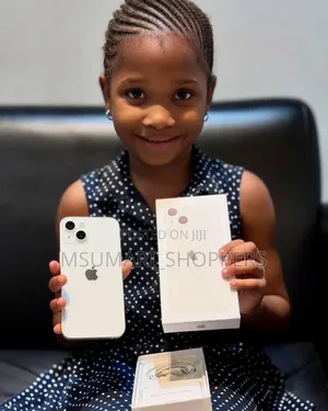 New Apple iPhone 13 128 GB White
