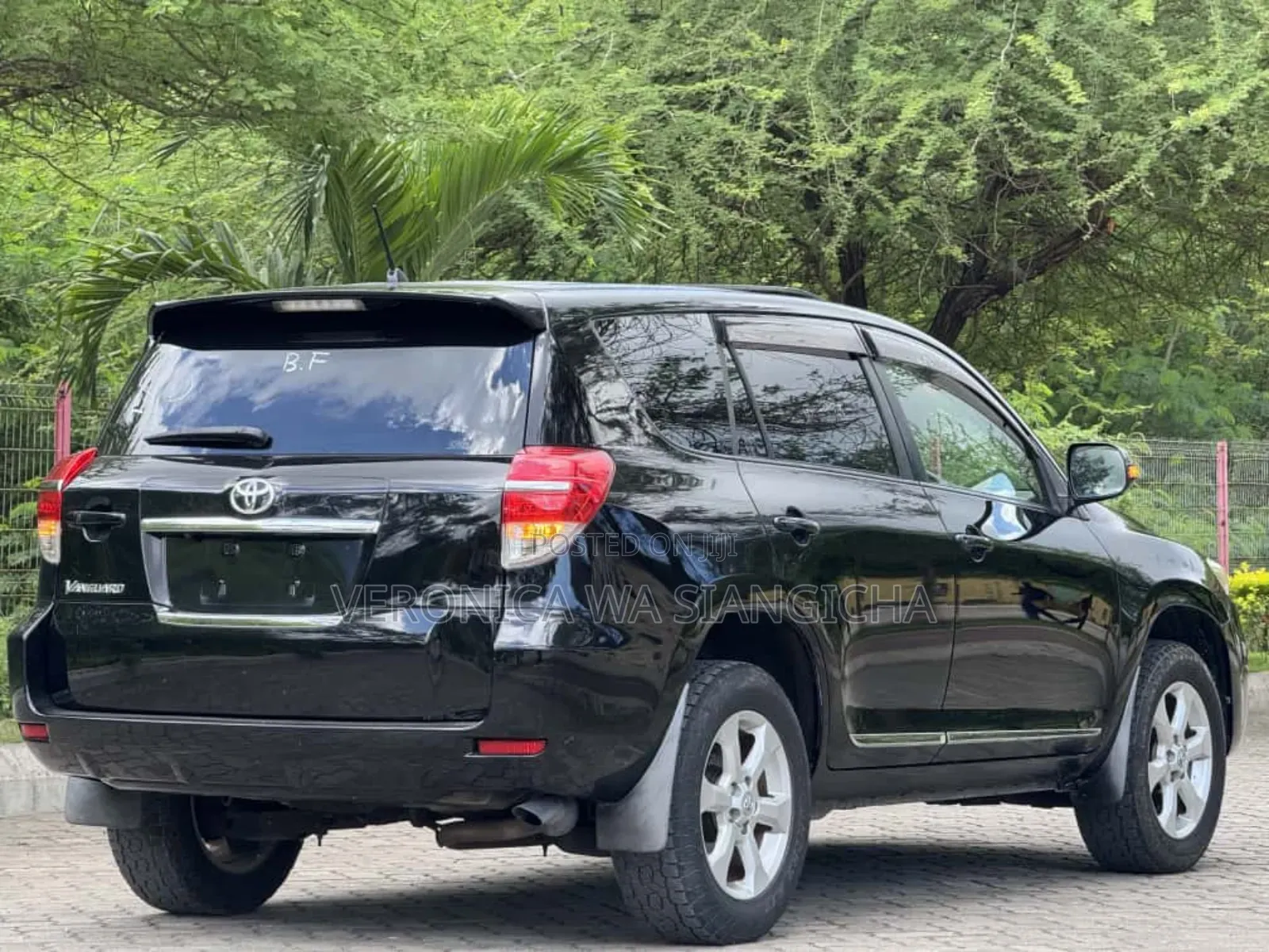 Toyota Vanguard 2012 Black