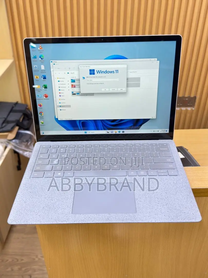 Laptop Microsoft Surface Laptop 2 8GB Intel Core I5 SSD 256GB