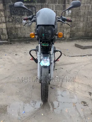 Bajaj Boxer X125 2024 Black