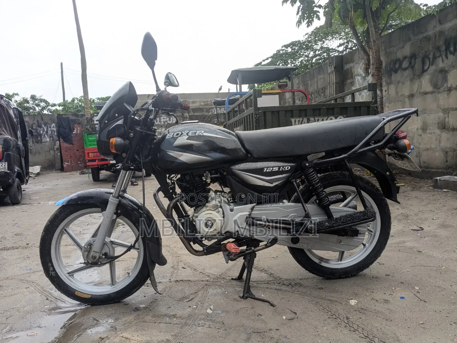 Bajaj Boxer X125 2024 Black