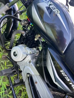 Bajaj Boxer X125 2025 Black
