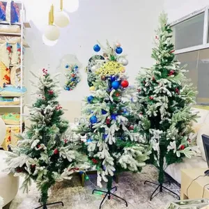 The 'Festive Berry' Pre-Decorated Christmas Tree