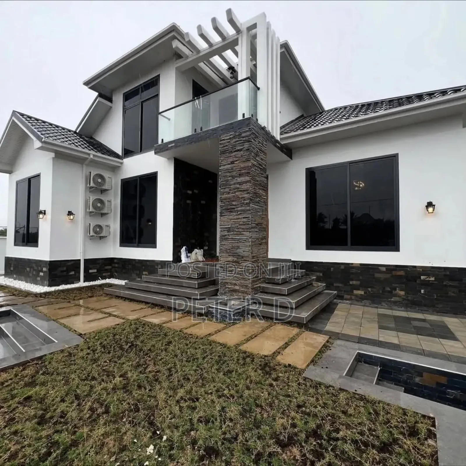 5bdrm House in Goba for sale
