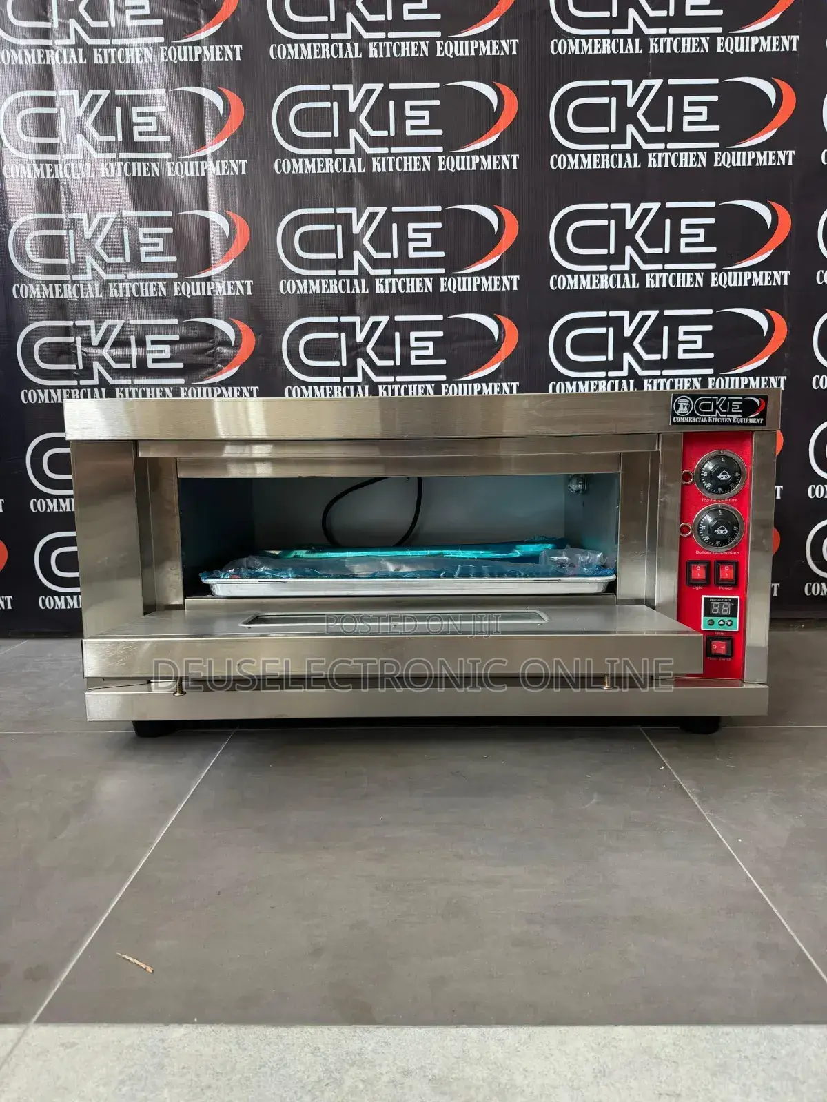 Oven Deck 1, Tray 1 Ya Umeme
*