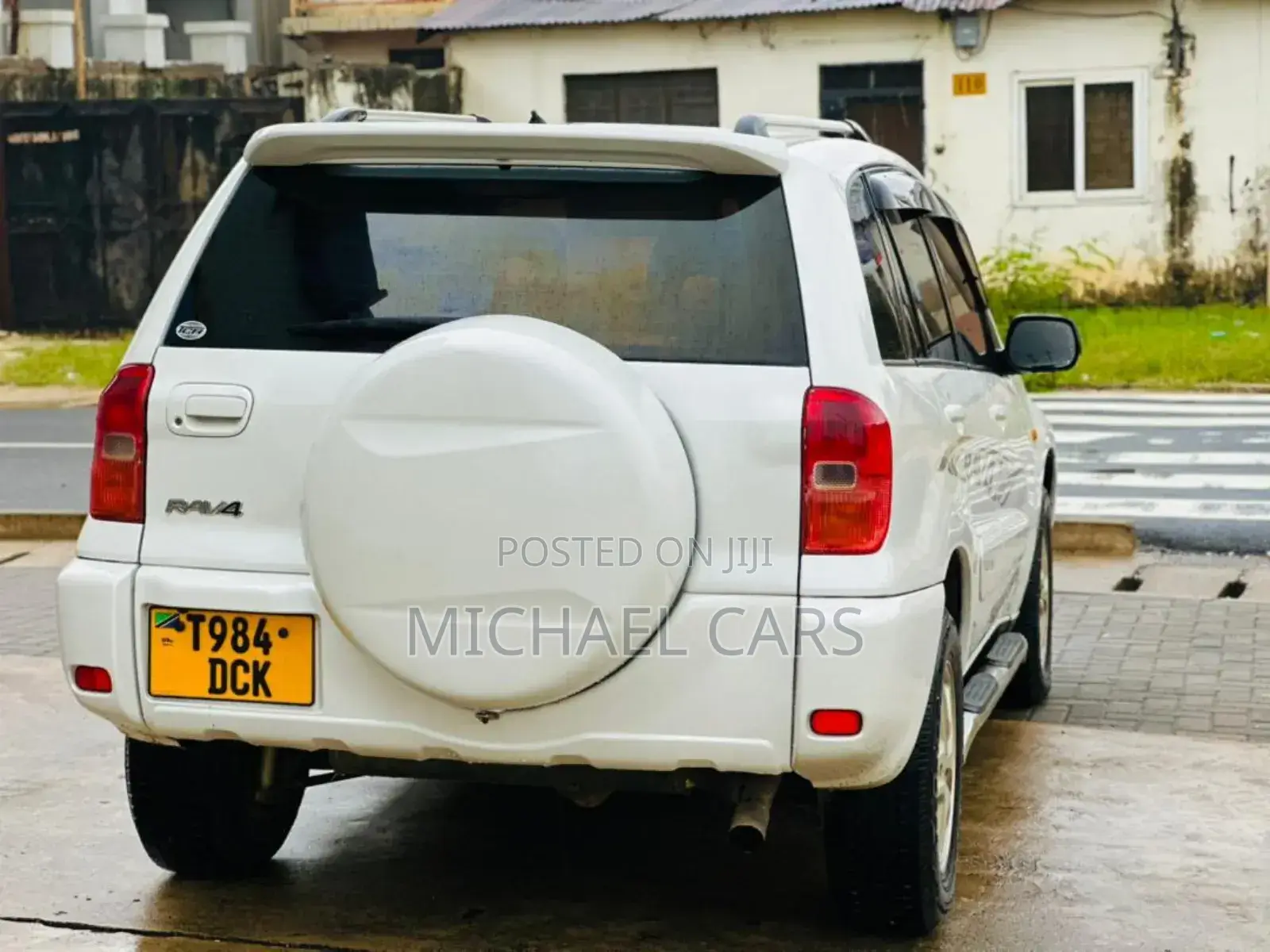 Toyota RAV4 Automatic 2003 White