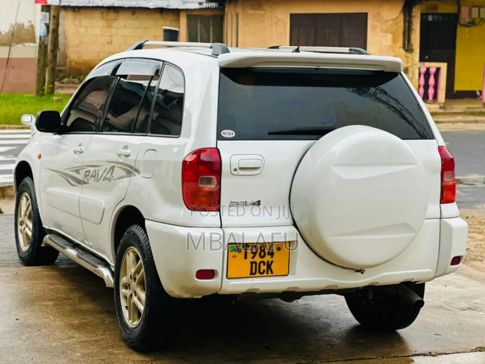 Toyota RAV4 Automatic 2003 White