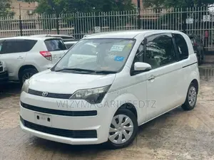 Toyota Spade 2012 Off white