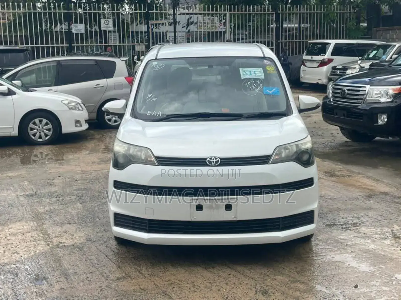 Toyota Spade 2012 Off white