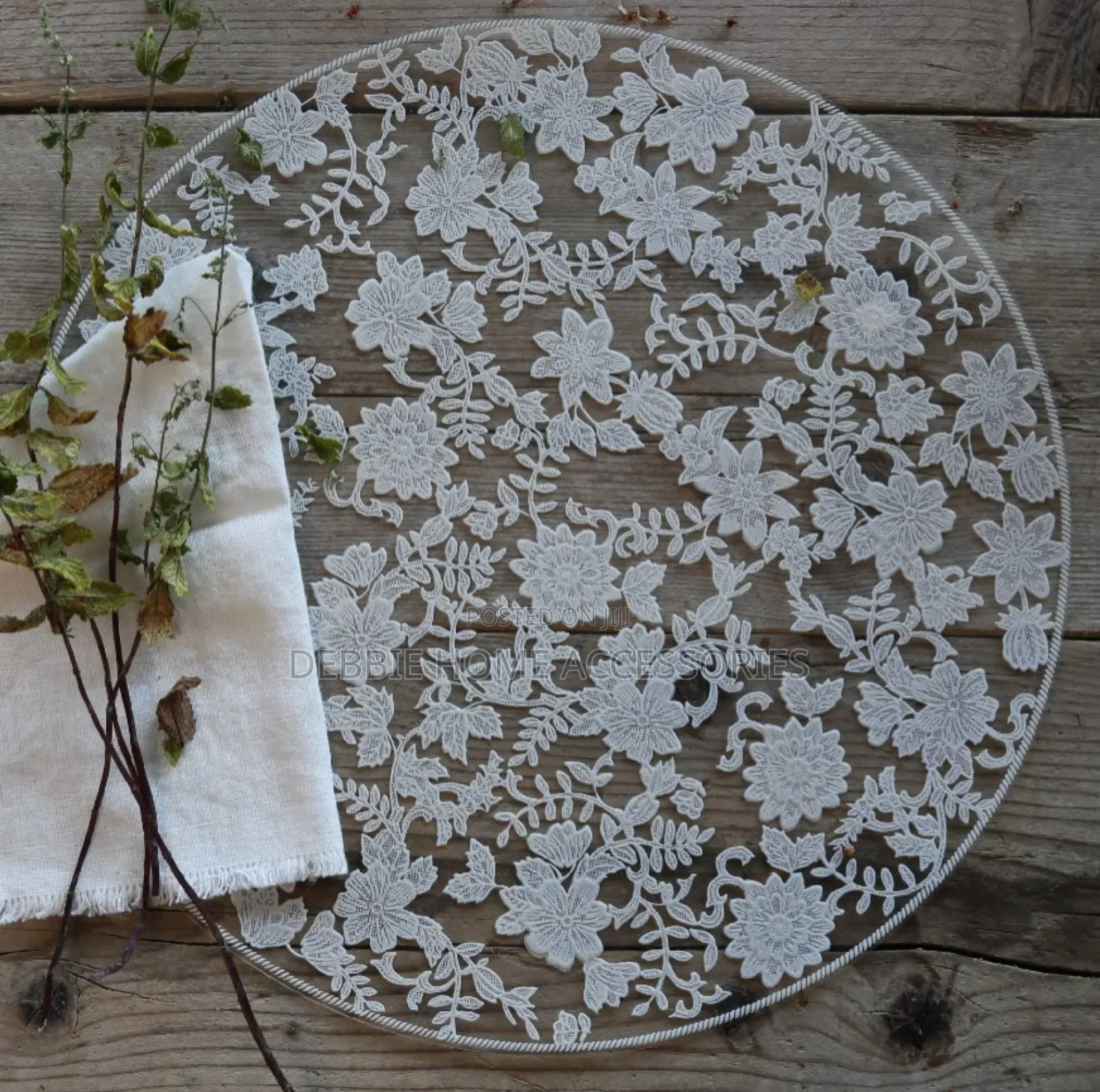 PVC Table Mats With a White, Floral Lace-Like Design-6pcs