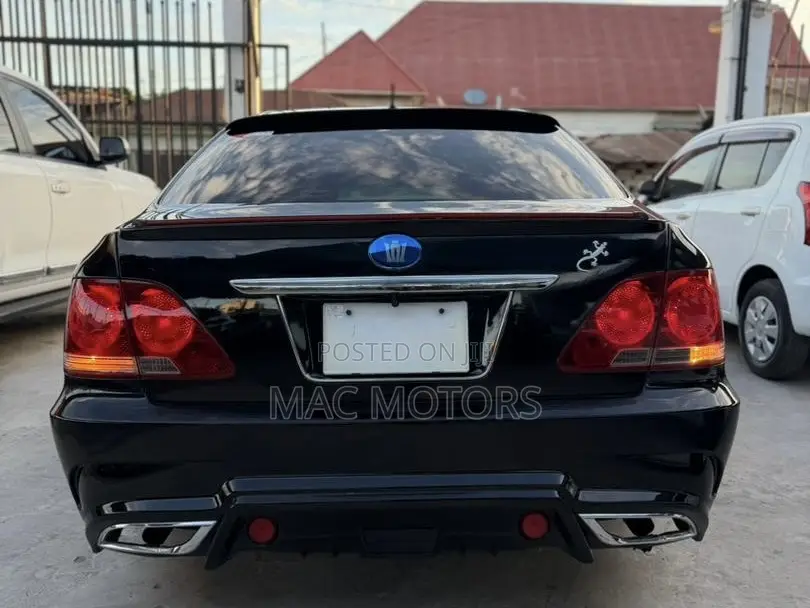 Toyota Crown 2007 Black