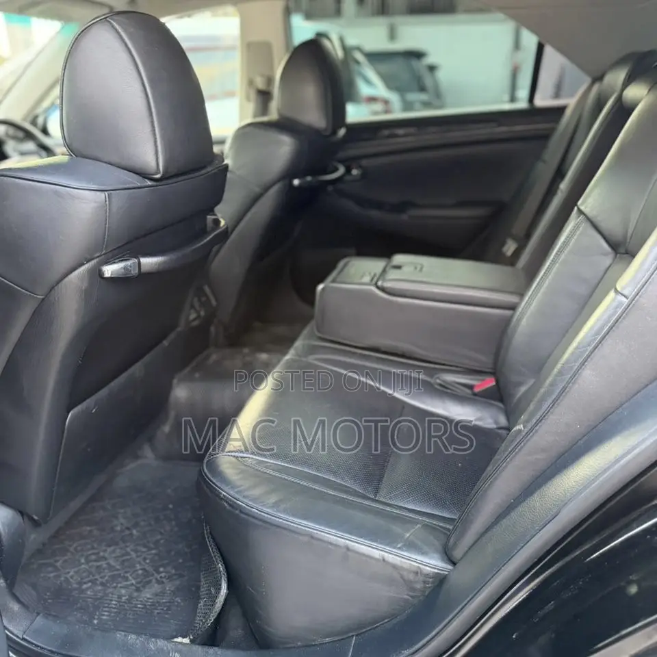 Toyota Crown 2007 Black