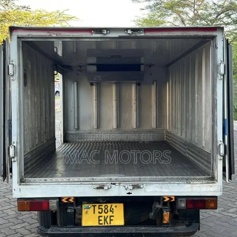 Mitsubishi Canter Fridge