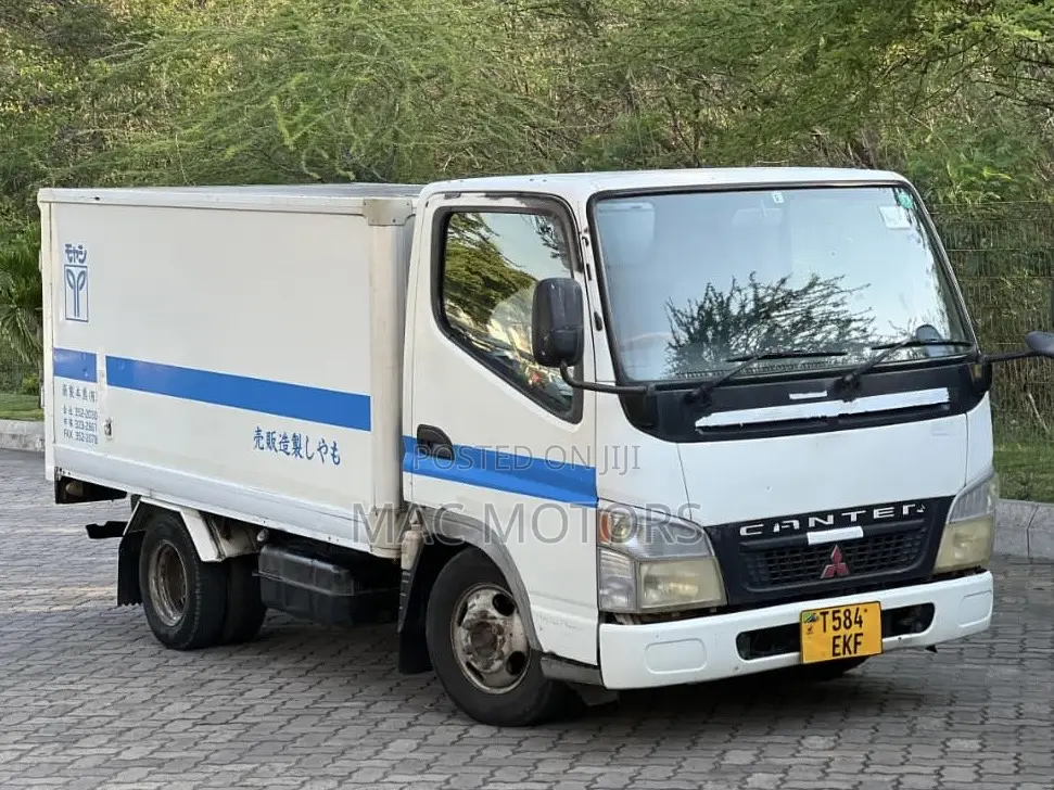 Mitsubishi Canter Fridge