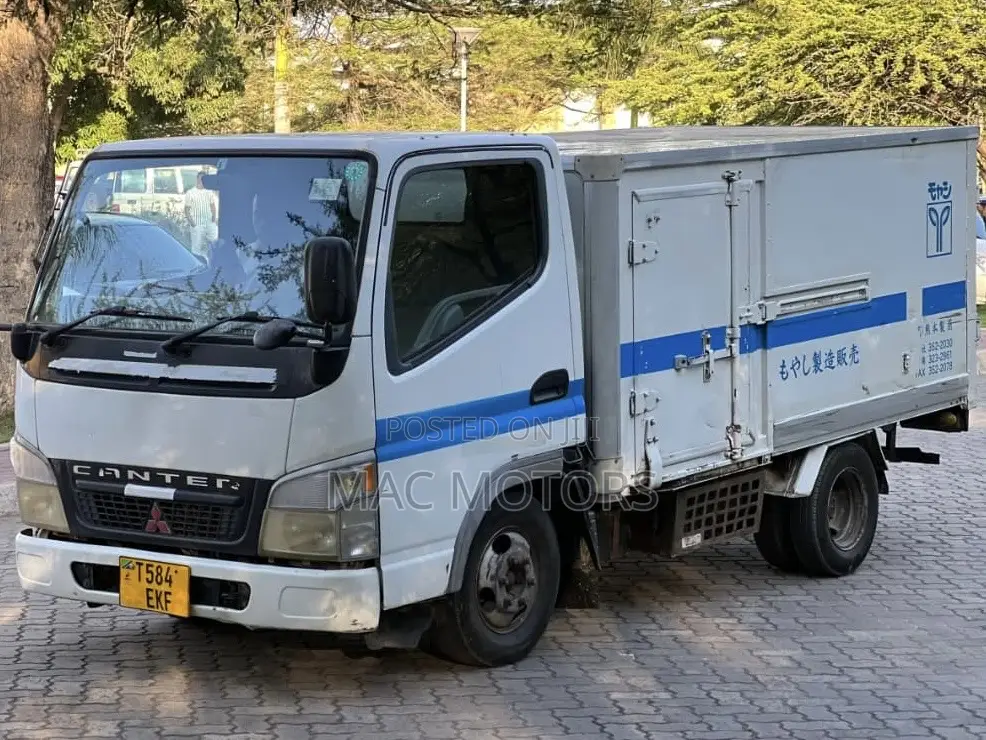 Mitsubishi Canter Fridge