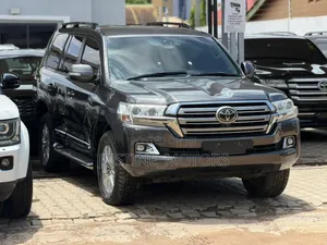 Toyota Land Cruiser 2017 Gray