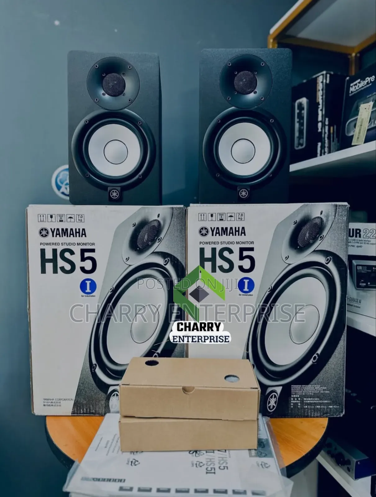 Yamaha Hs5 Powered Studio Monitors Pair of 2 Speakers