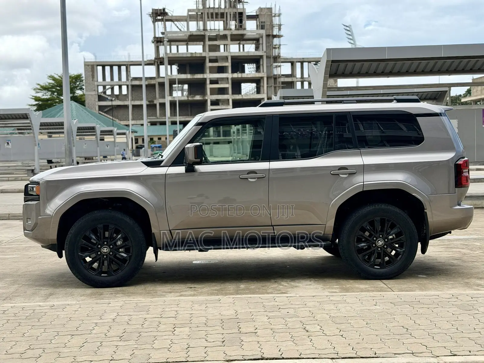 Toyota Land Cruiser Prado 2024 Gray