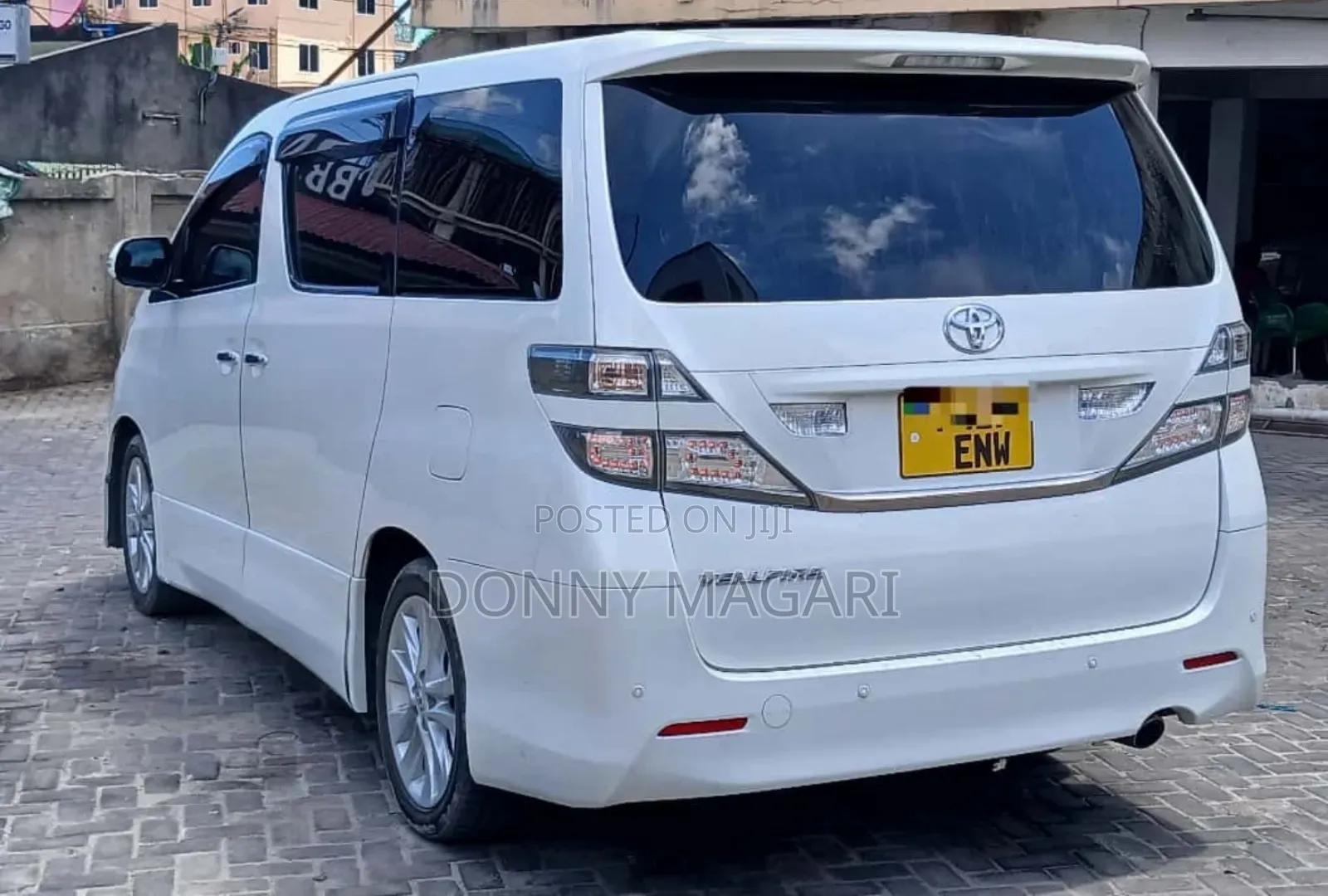Toyota Vellfire 2009 White