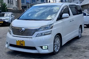Toyota Vellfire 2009 White