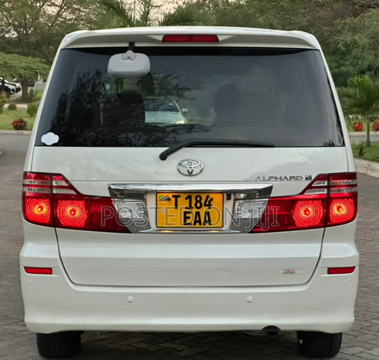 Toyota Alphard 2005 White