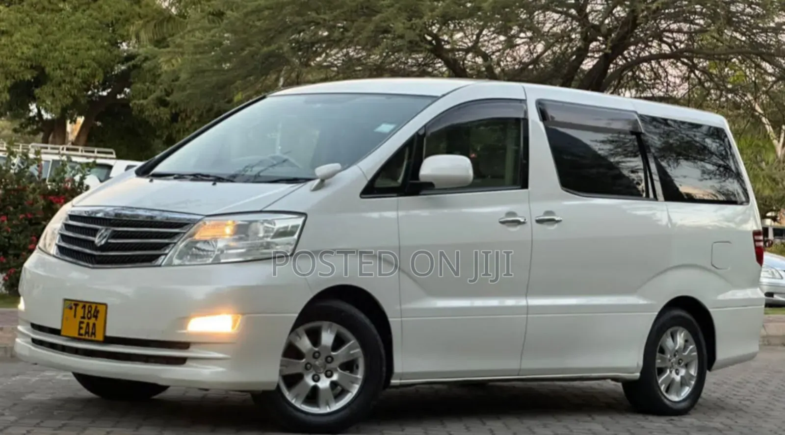 Toyota Alphard 2005 White
