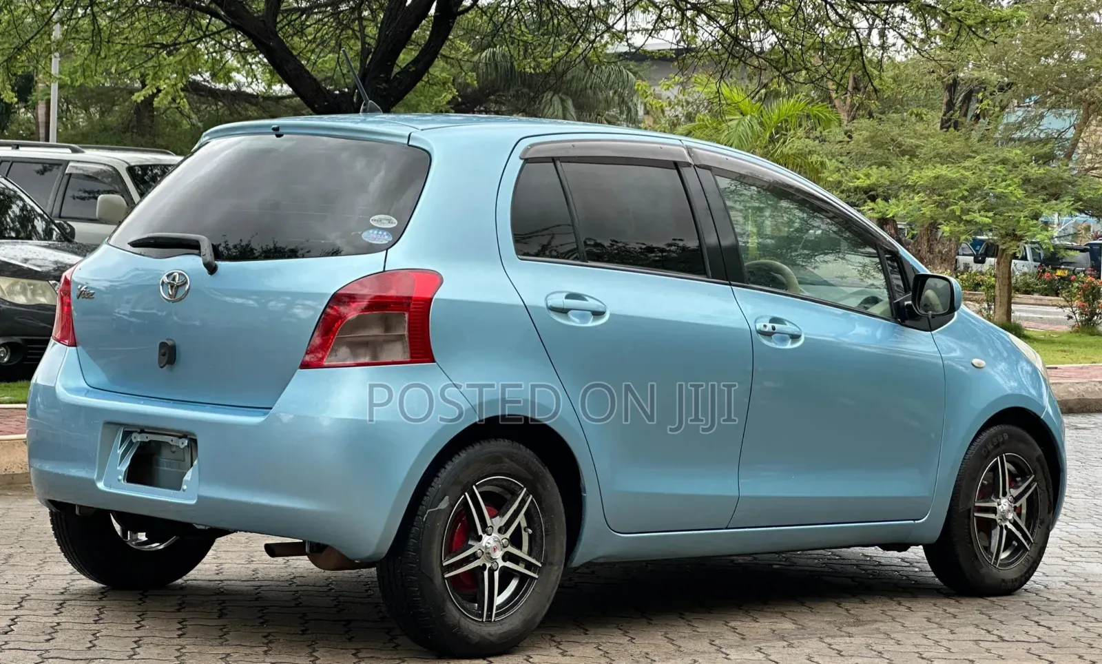 Toyota Vitz 2005 Blue