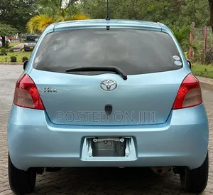 Toyota Vitz 2005 Blue