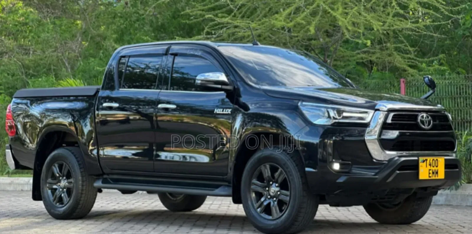 Toyota Hilux 2022 Black
