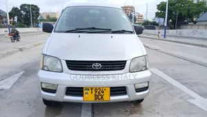Toyota Noah 2001 Silver