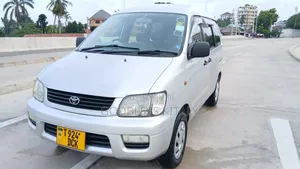 Toyota Noah 2001 Silver