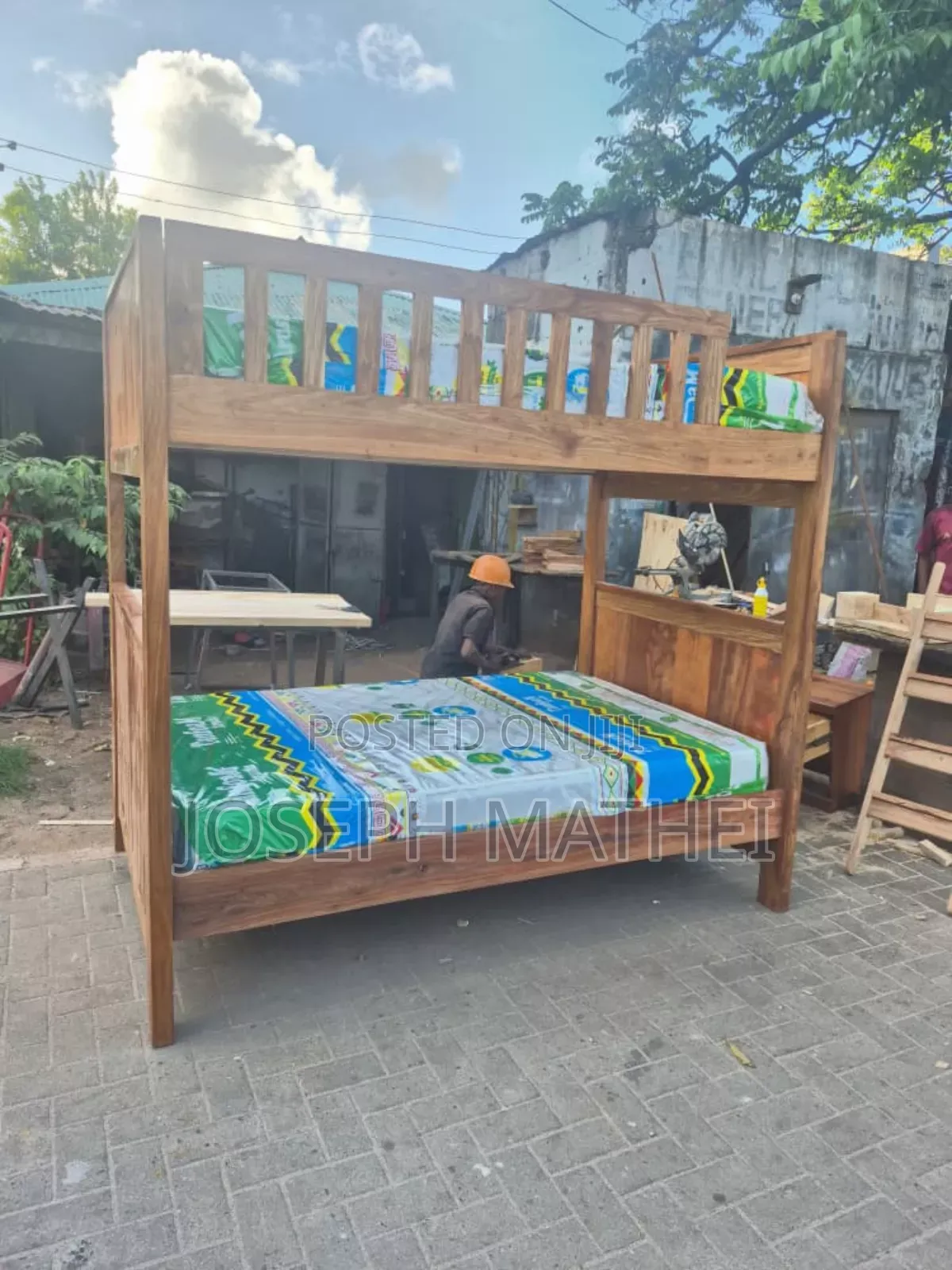 Bunk Bed Hard Wood 4x6 Up and Down