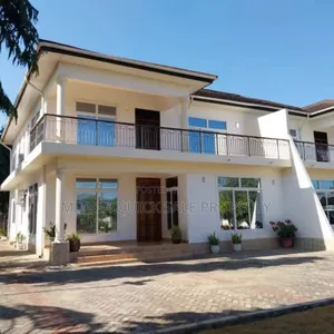Furnished 4bdrm Apartment in Bahari Beach, Kimara for sale