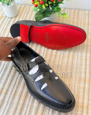 Leather Shoes Classic / Foster Brand