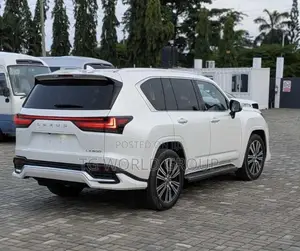 Lexus LX LX 600 2024 White