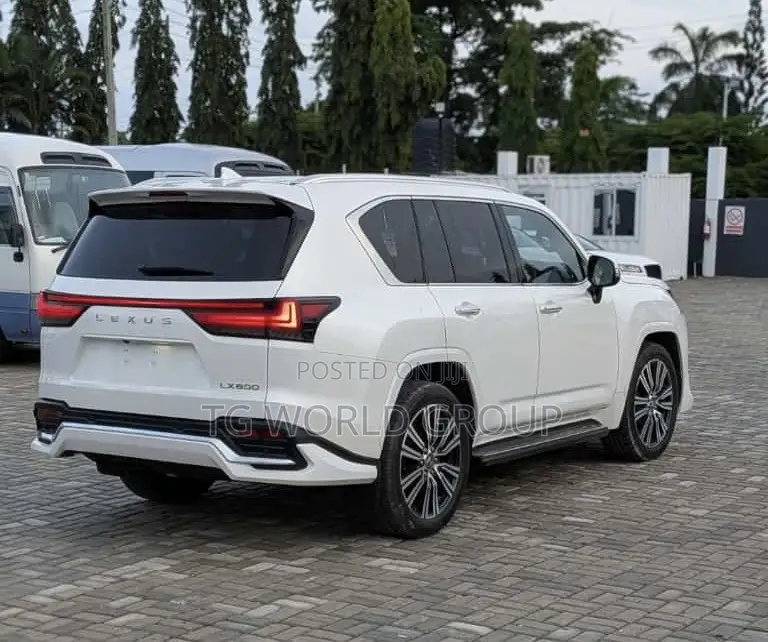 Lexus LX LX 600 2024 White