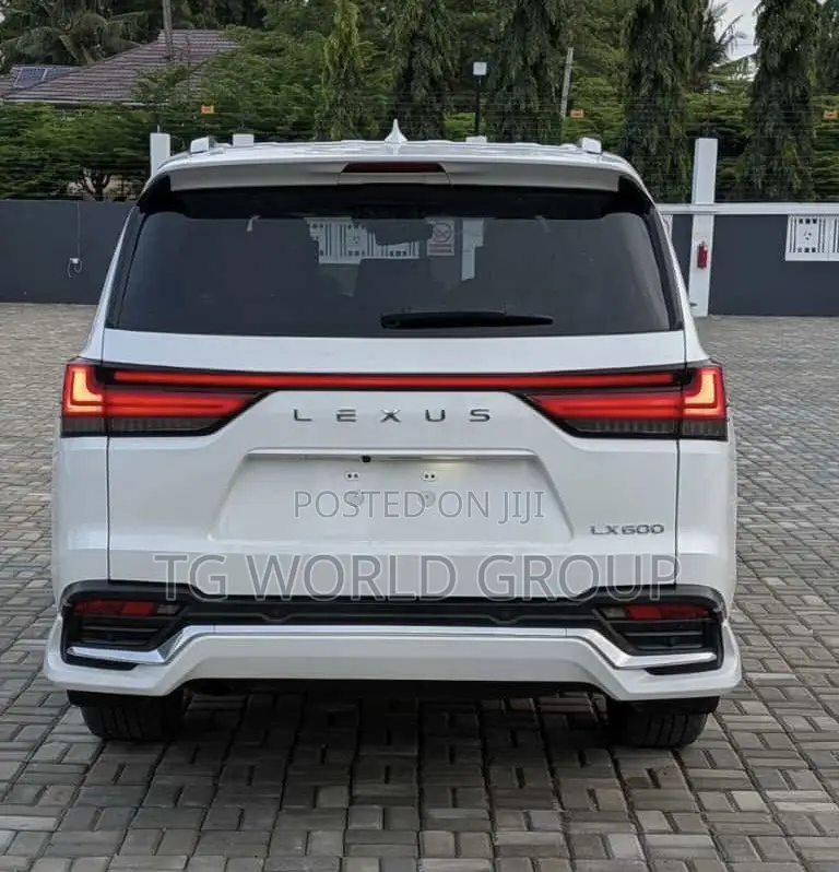 Lexus LX LX 600 2024 White