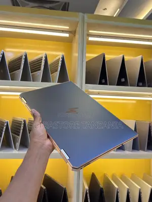 New Laptop HP Spectre 16GB Intel Core I7 SSD 512GB