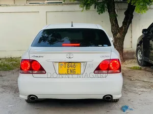 Toyota Crown 2007 White