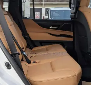 Lexus ES 2024 White