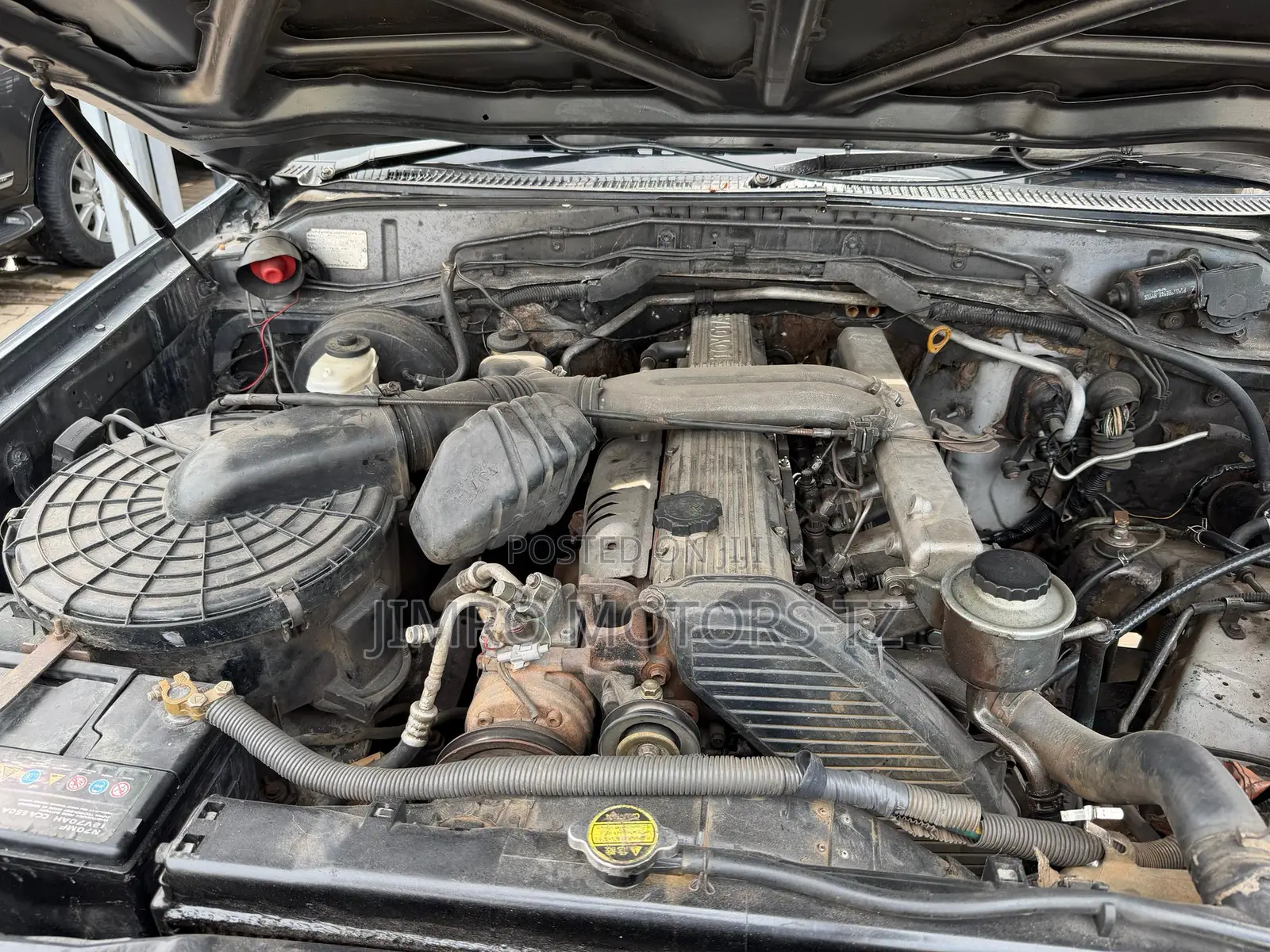 Toyota Land Cruiser 2000 Gray