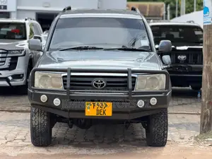 Toyota Land Cruiser 2000 Gray