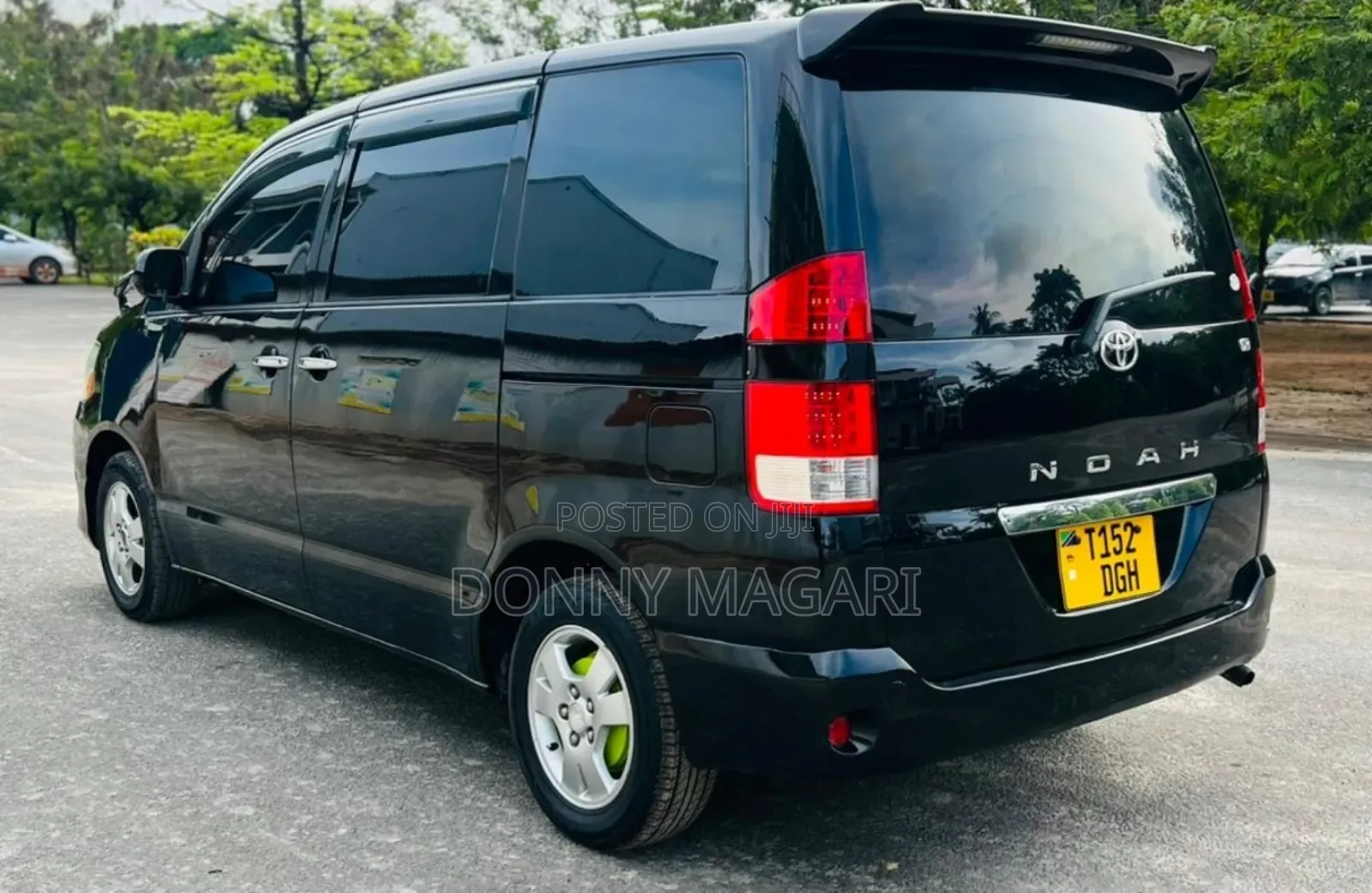 Toyota Noah 2006 Black