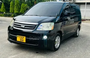 Toyota Noah 2006 Black