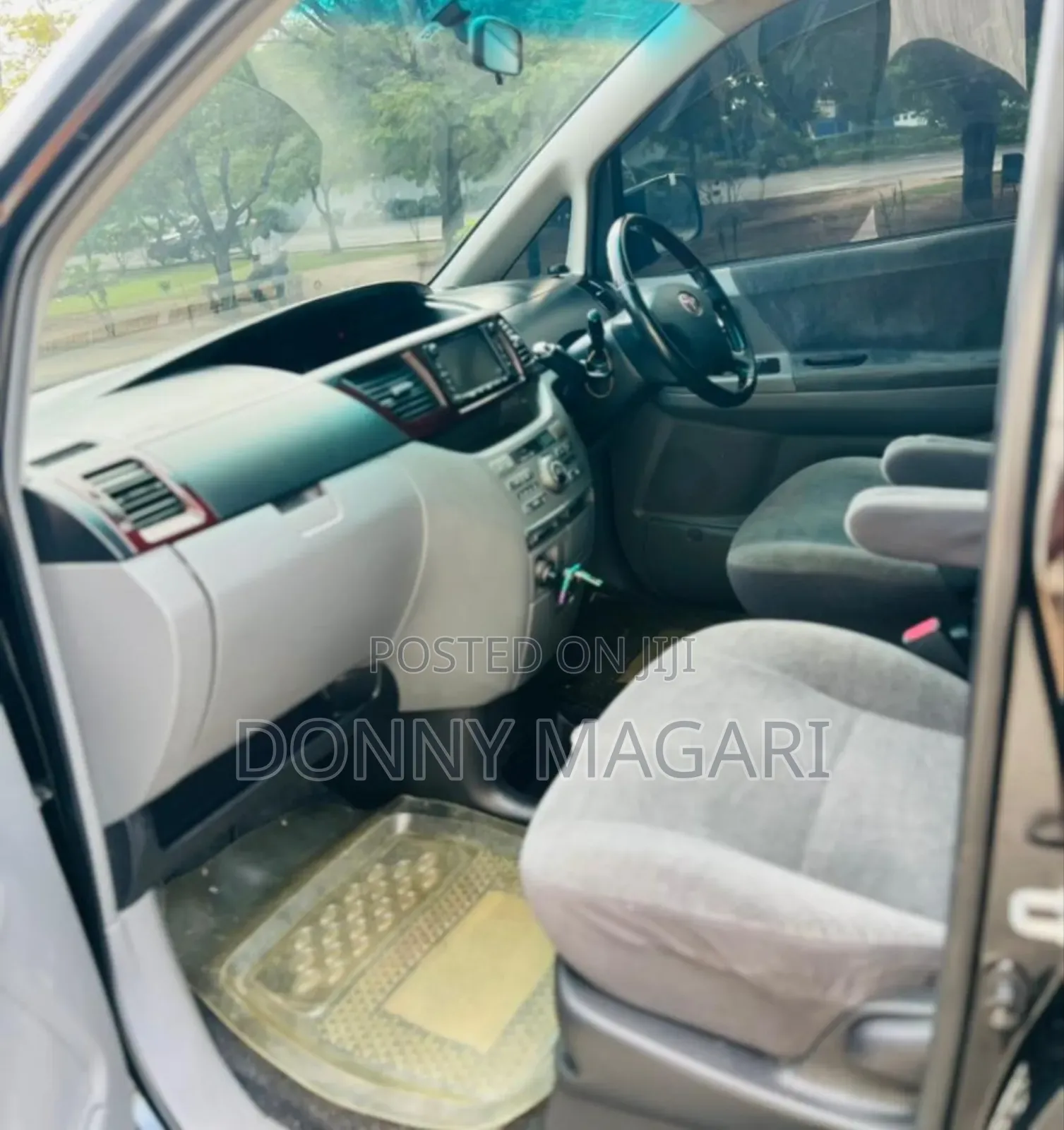 Toyota Noah 2006 Black