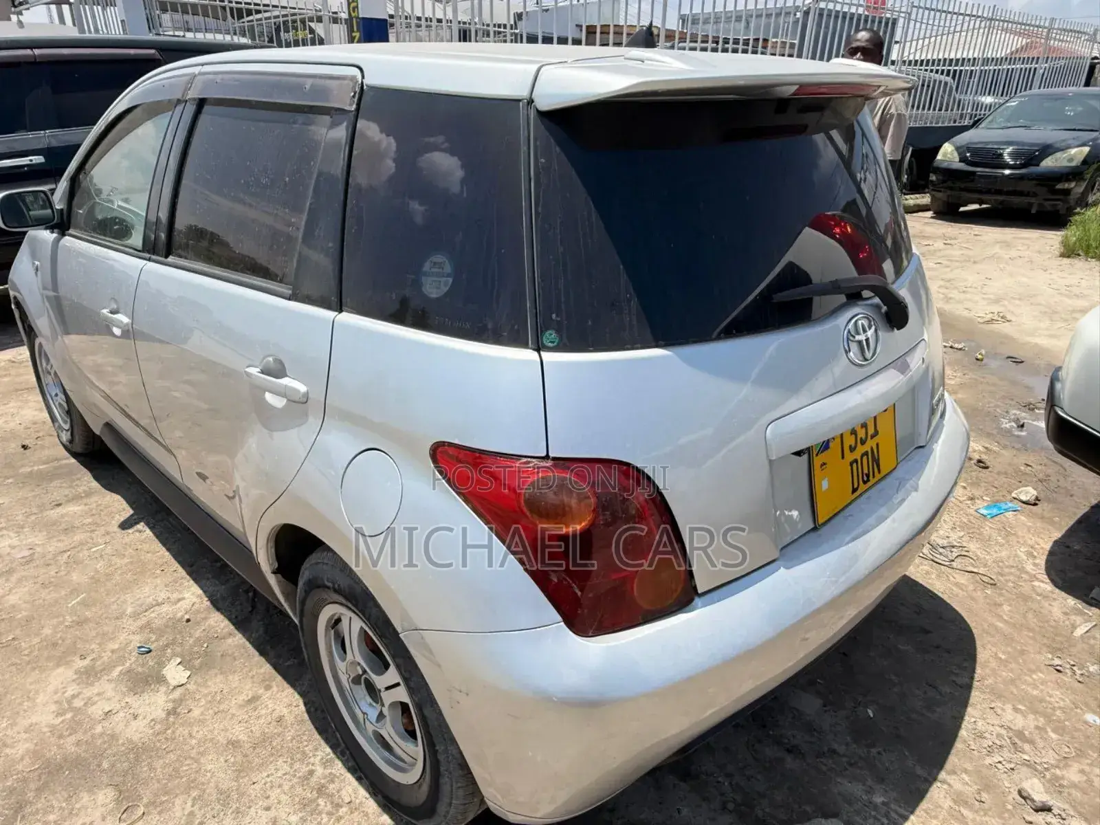 Toyota IST 2004 Silver