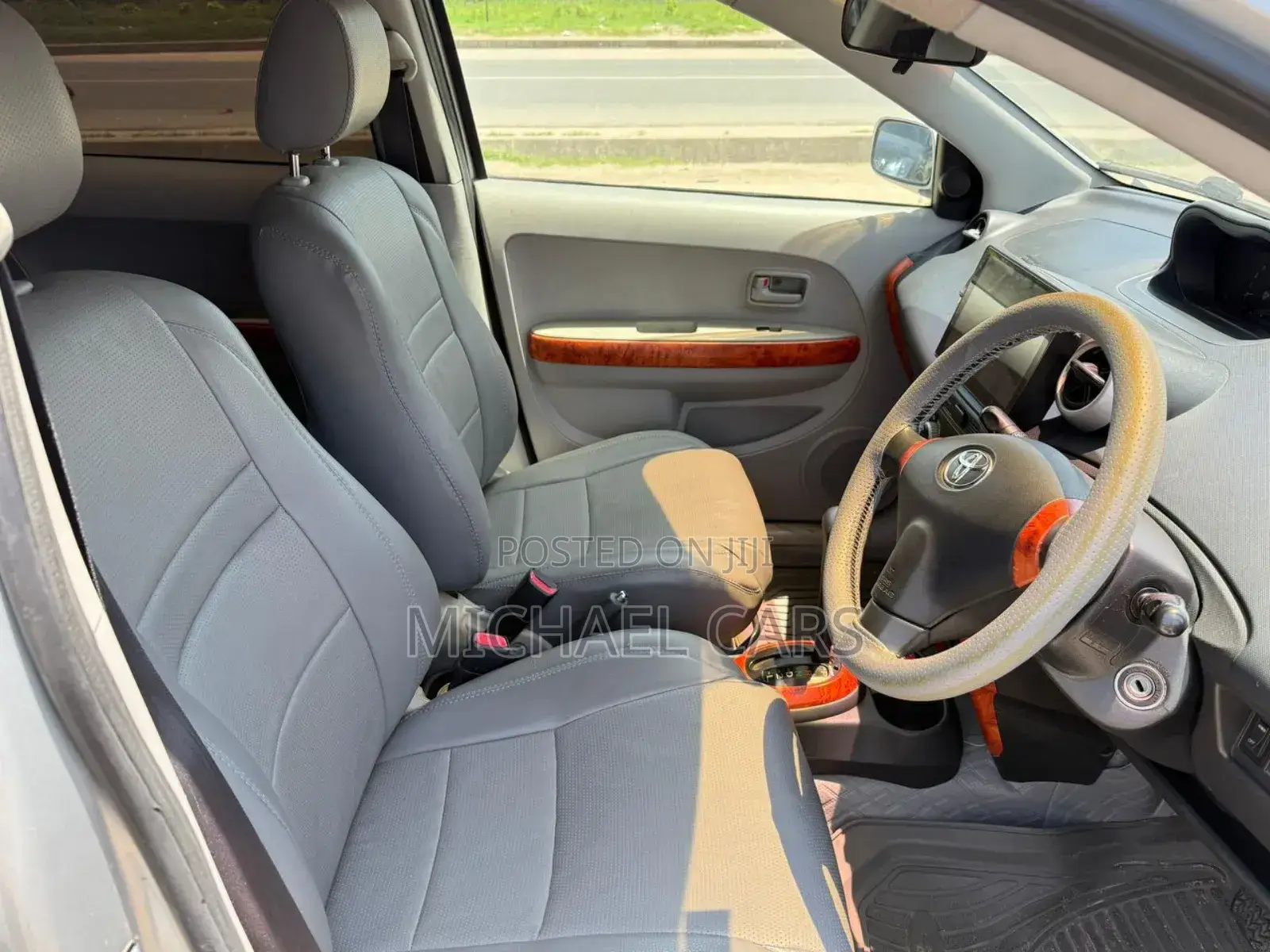 Toyota IST 2004 Silver